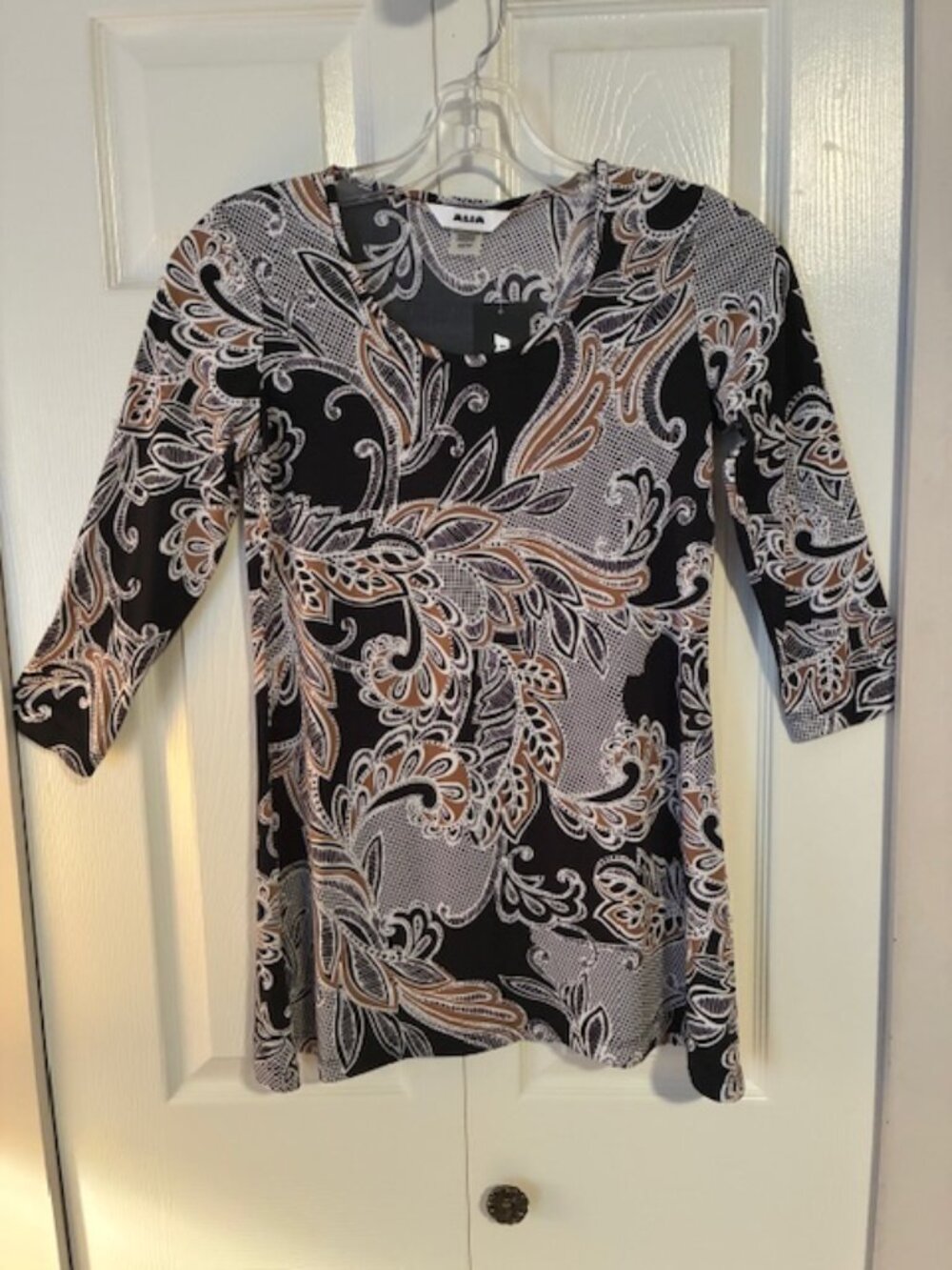 NWT Size XS ALIA Black & Tan Paisley 3/4 Sleeve Knit Tunic Top